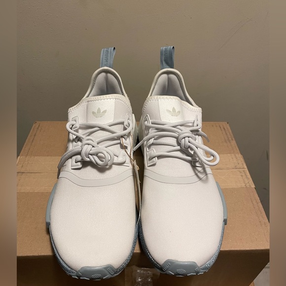 Brand New Adidas NMD GY1118 - Picture 2 of 4